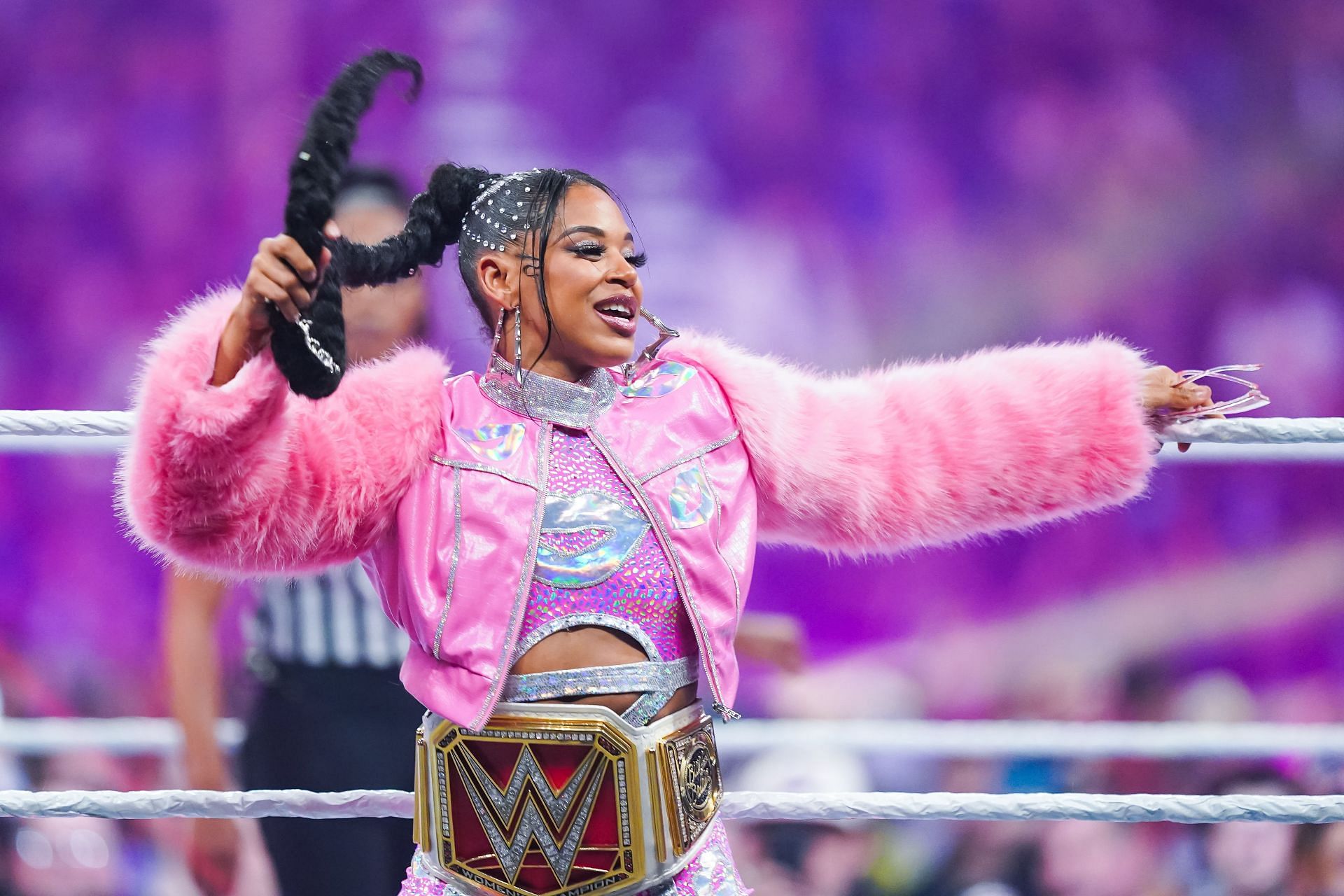 How tall is Bianca Belair?